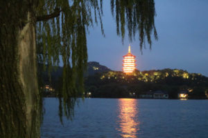 Lac de l'ouest Hangzhou by night