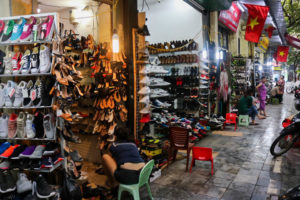 Rue chaussures Hanoi